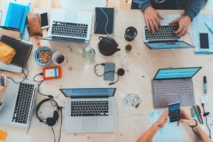 Peran Teknologi Digital Dalam Kehidupan Sehari-Hari