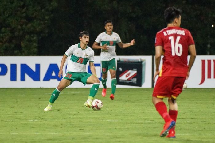 Peran Gelandang Dalam Mengatur Ritme Permainan Sepak Bola